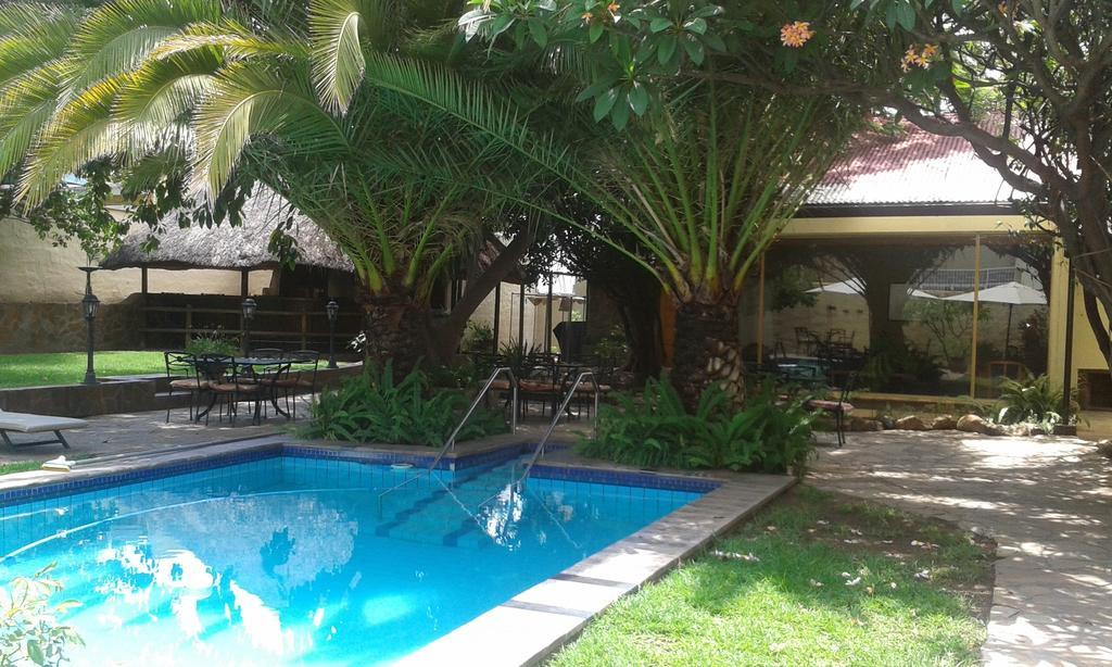 Hotel Pension Steiner Windhoek Exterior foto