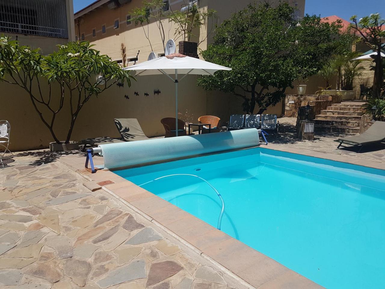 Hotel Pension Steiner Windhoek Exterior foto