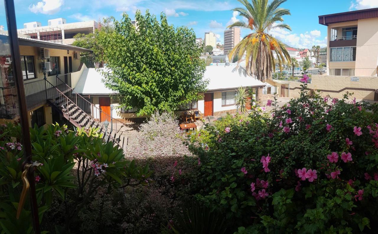 Hotel Pension Steiner Windhoek Exterior foto